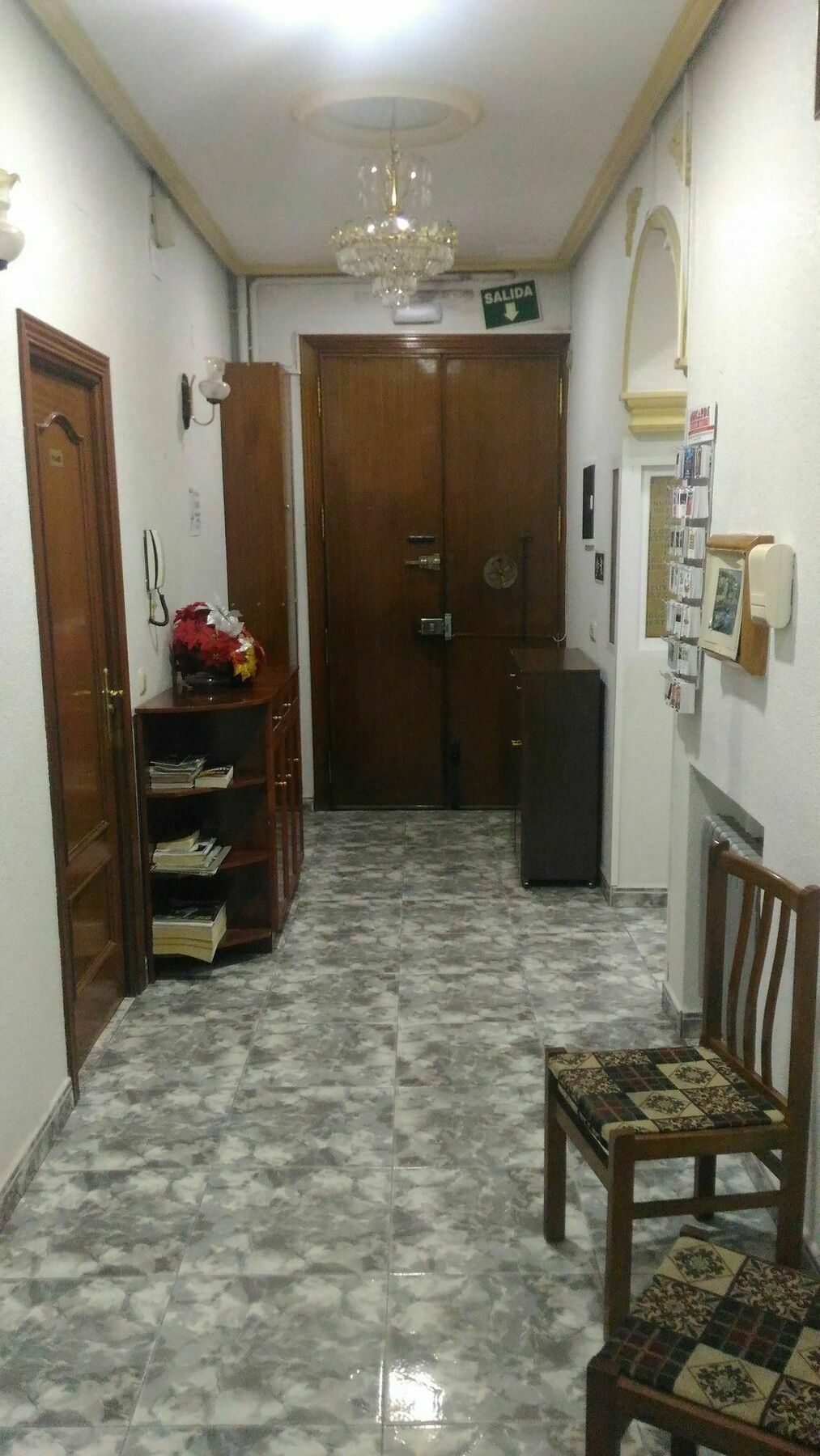 Hostal Palacios Fuencarral Madrid Exterior photo